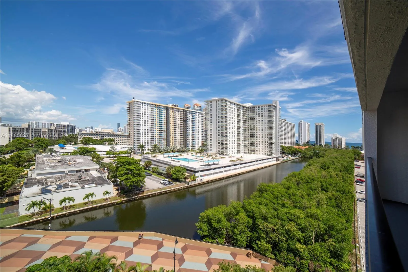 17150 N Bay Rd, #2914