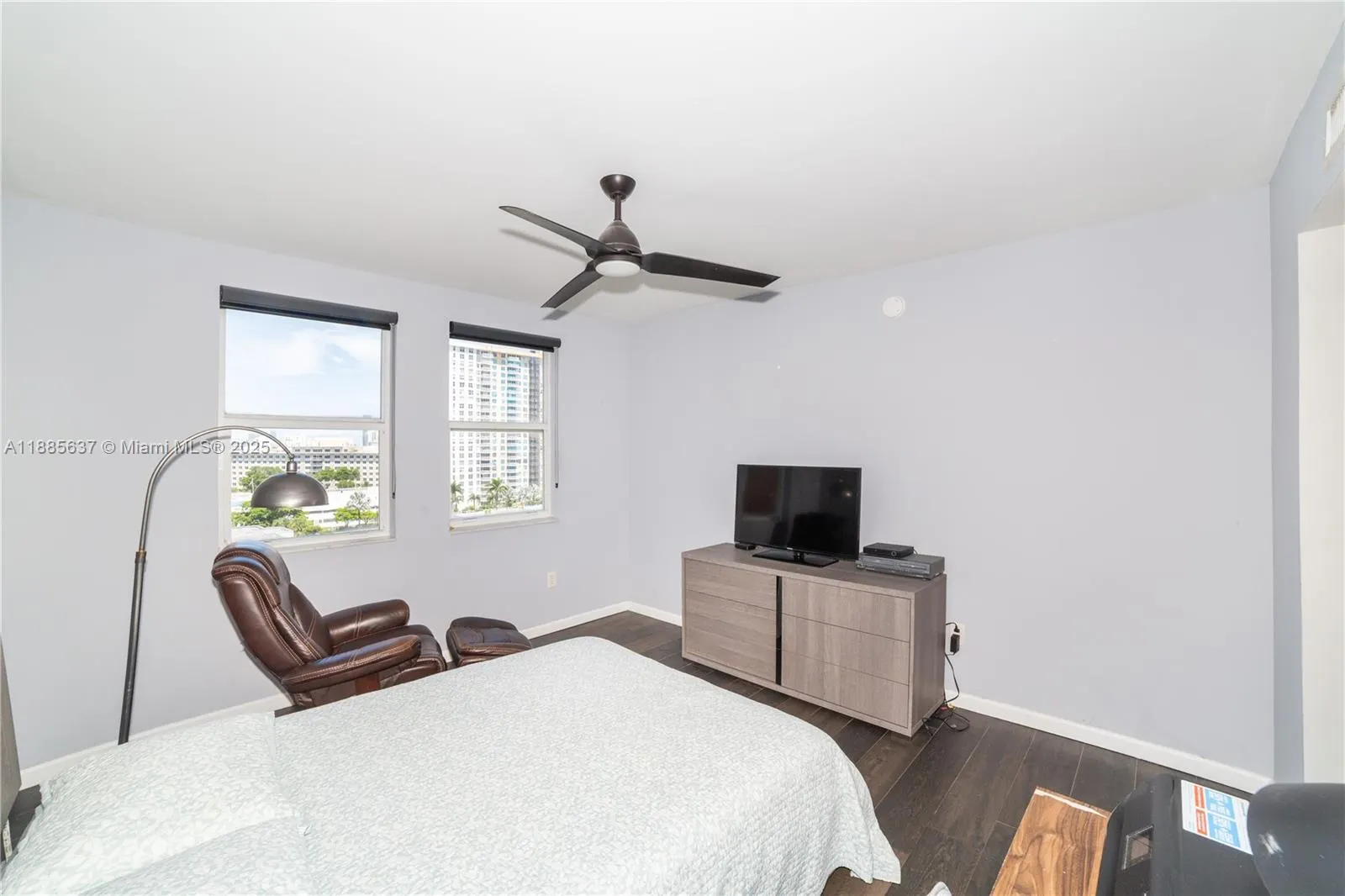 17150 N Bay Rd, #2914