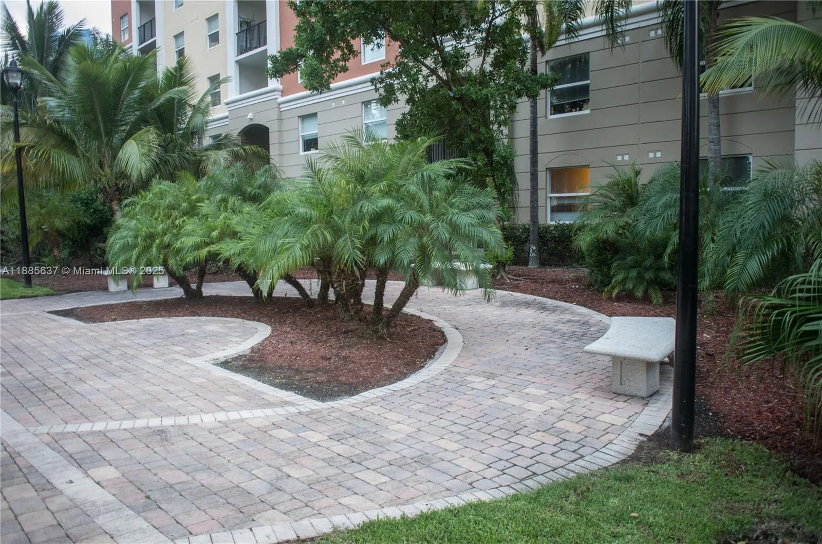 17150 N Bay Rd, #2914