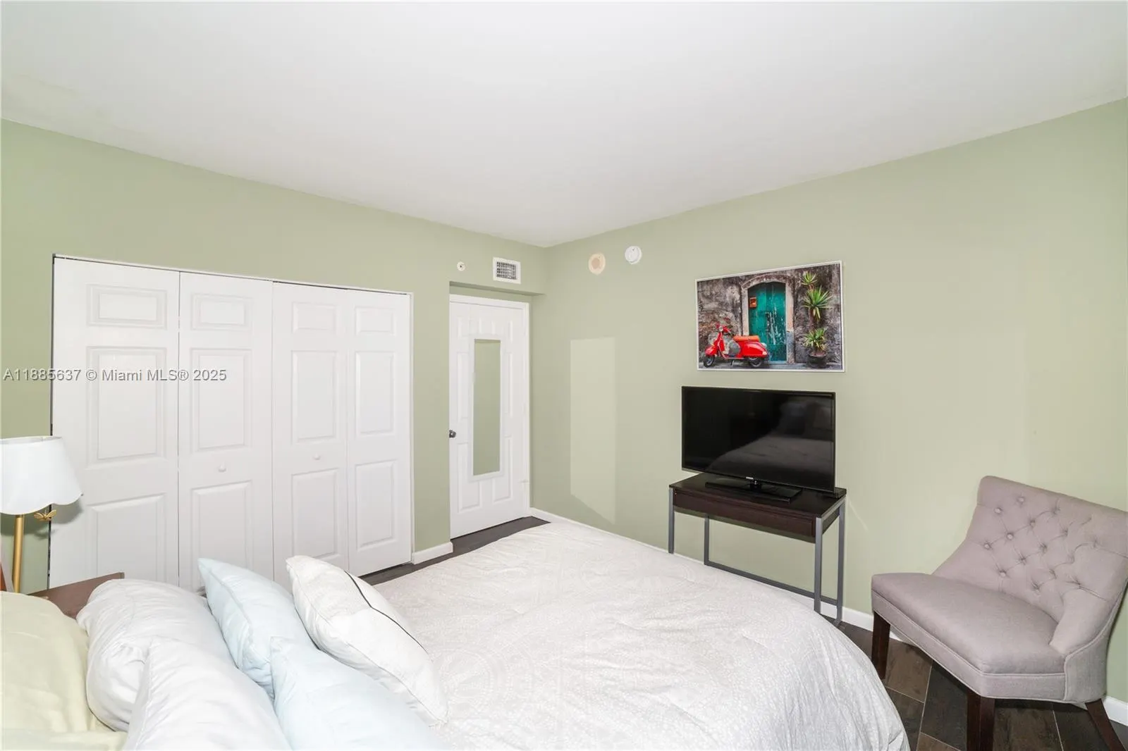 17150 N Bay Rd, #2914