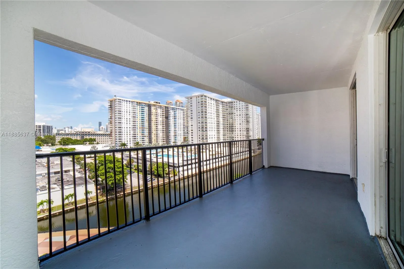 17150 N Bay Rd, #2914
