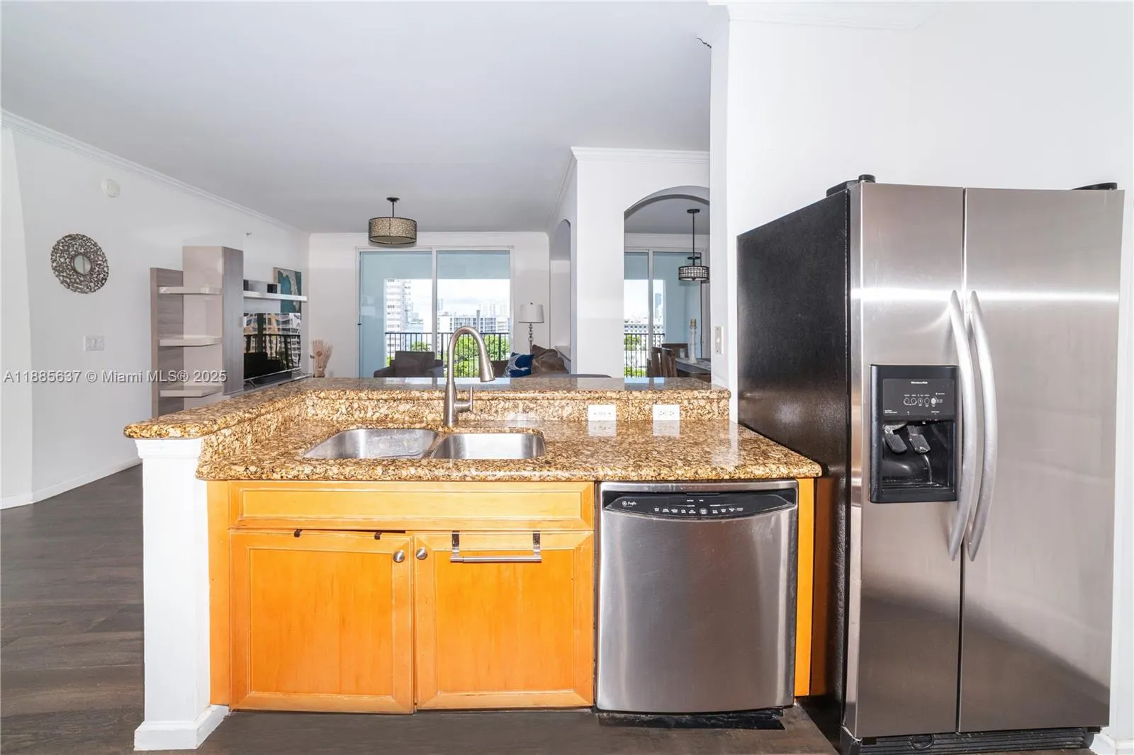 17150 N Bay Rd, #2914