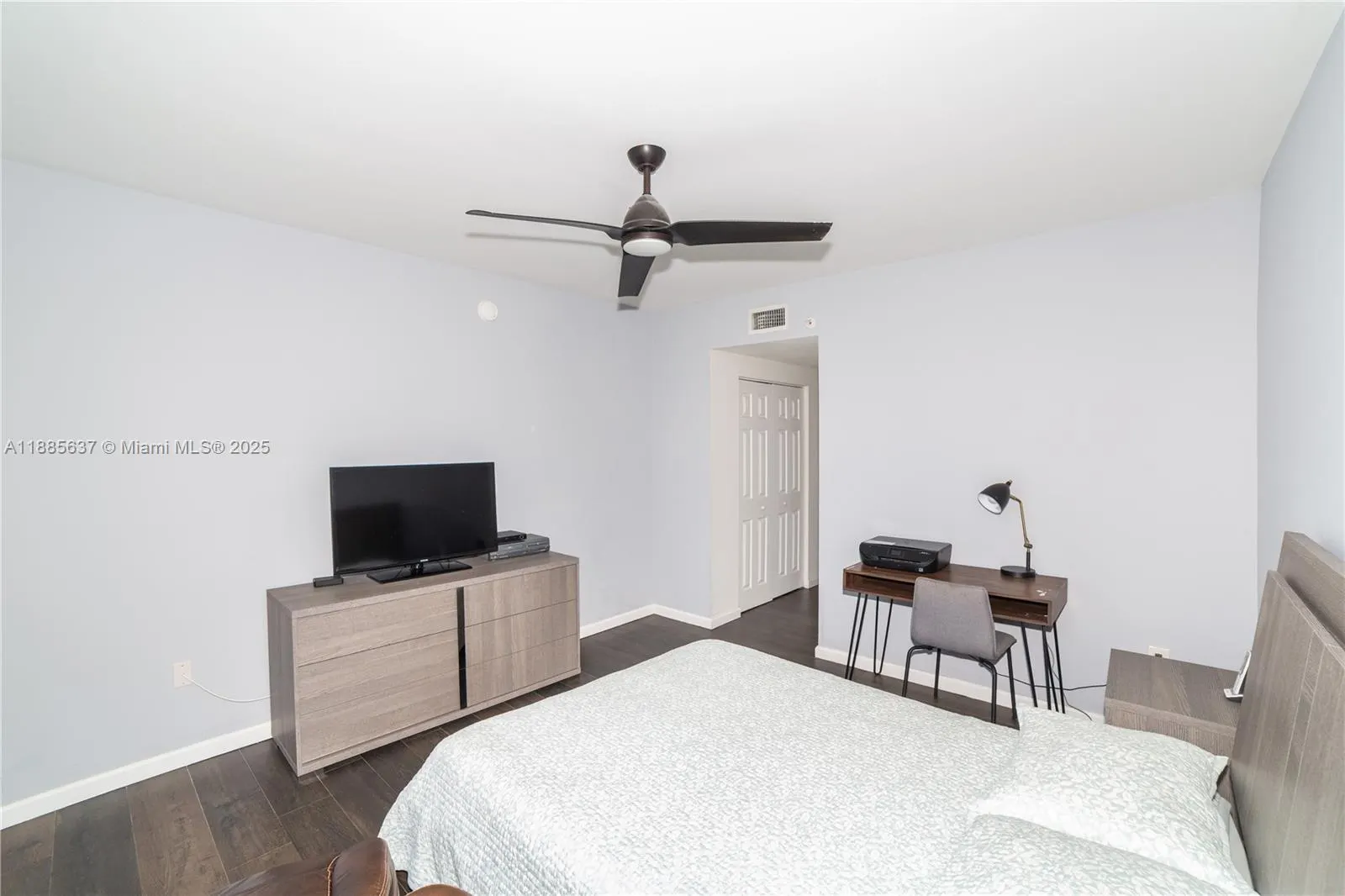 17150 N Bay Rd, #2914