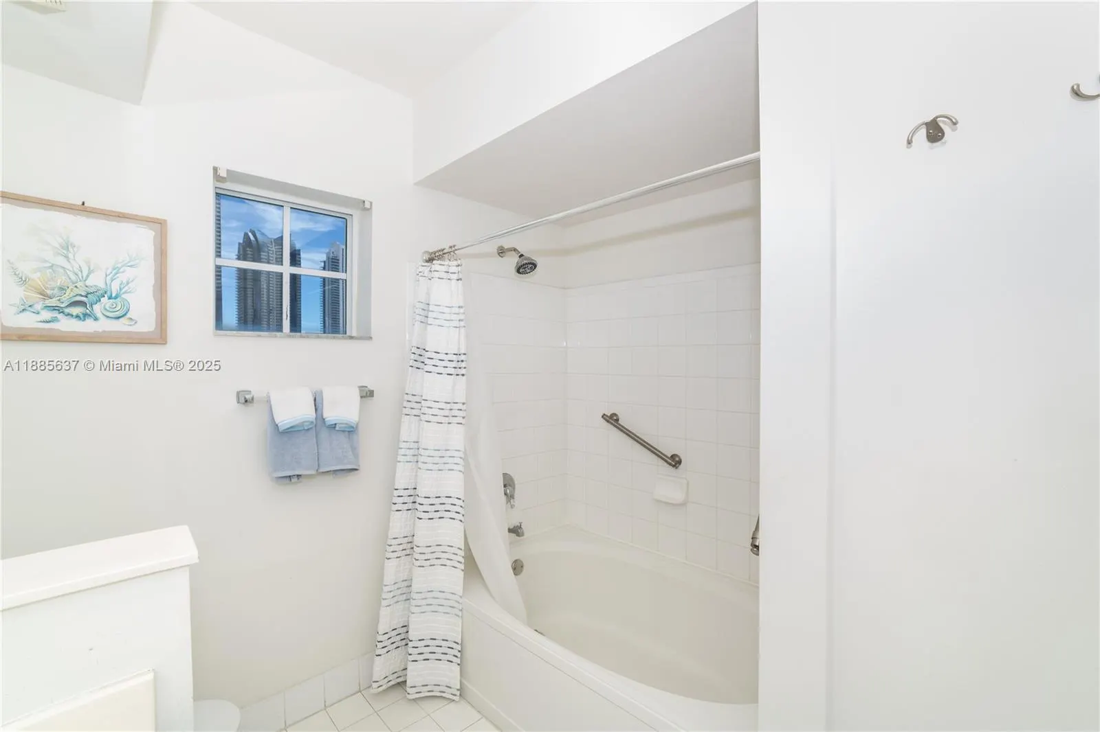 17150 N Bay Rd, #2914