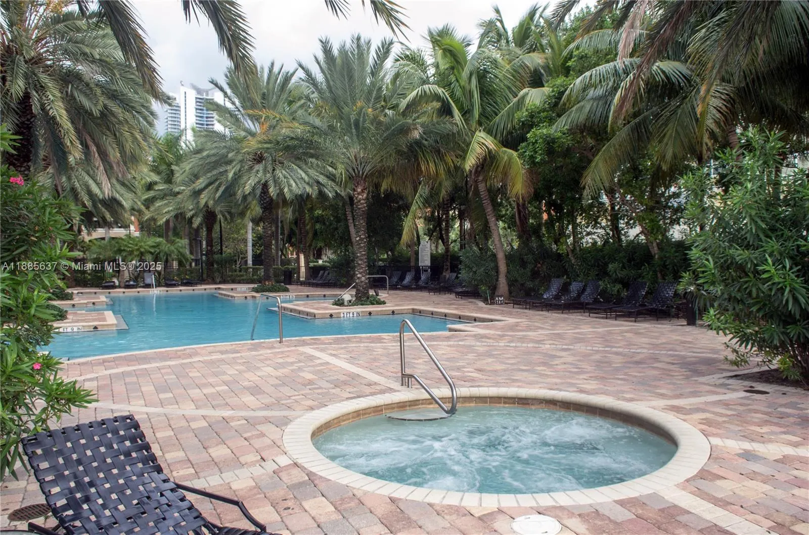 17150 N Bay Rd, #2914