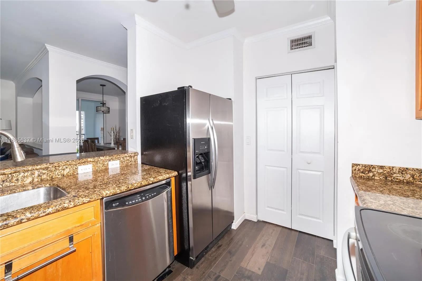 17150 N Bay Rd, #2914