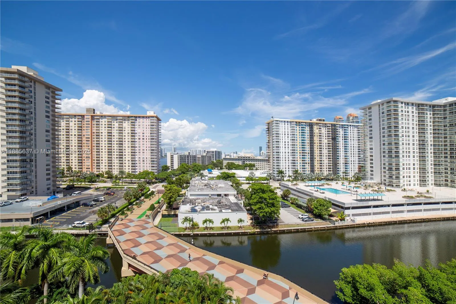 17150 N Bay Rd, #2914