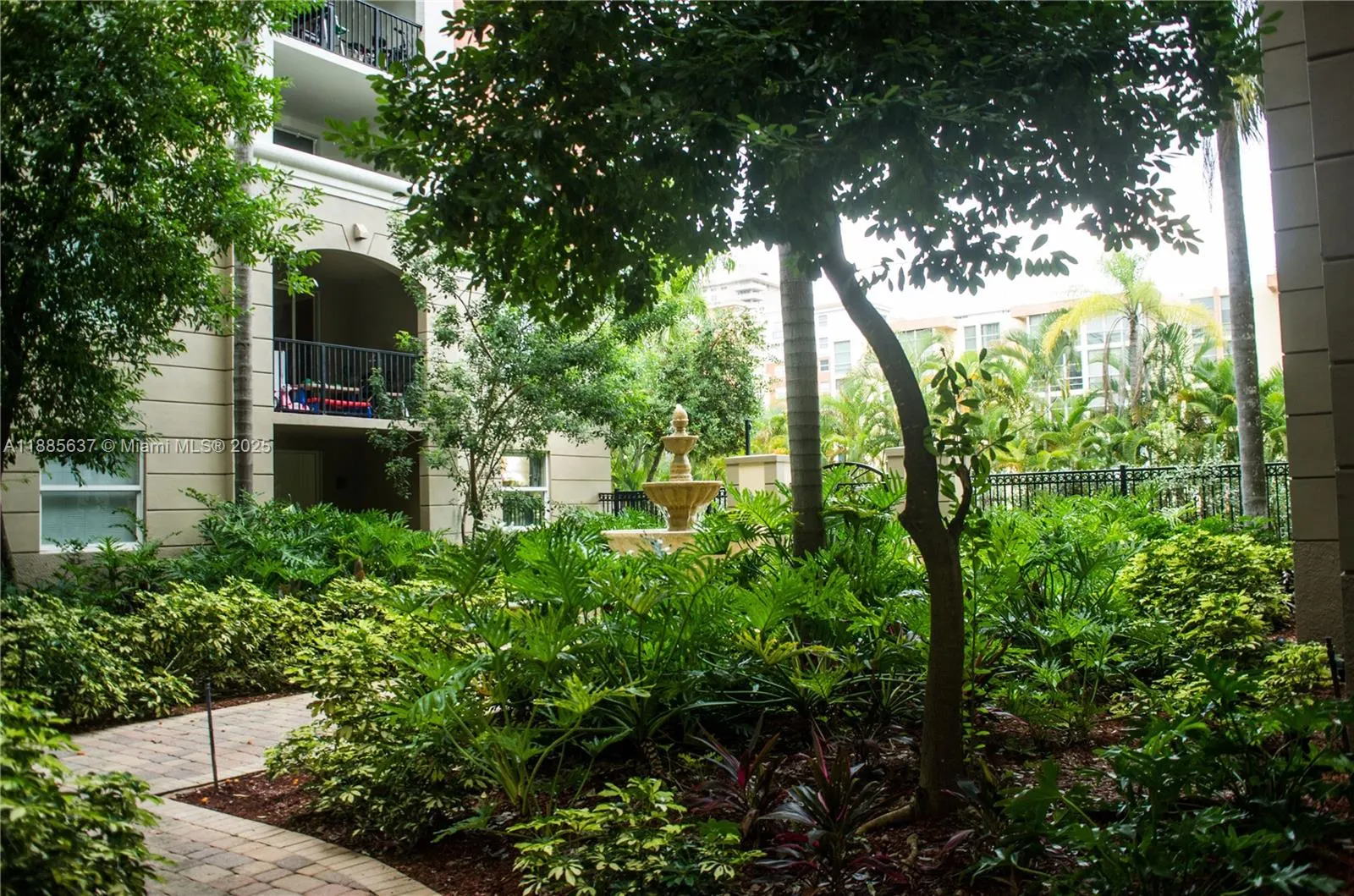 17150 N Bay Rd, #2914