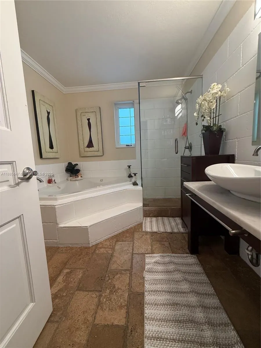 250 NW 151st Ave