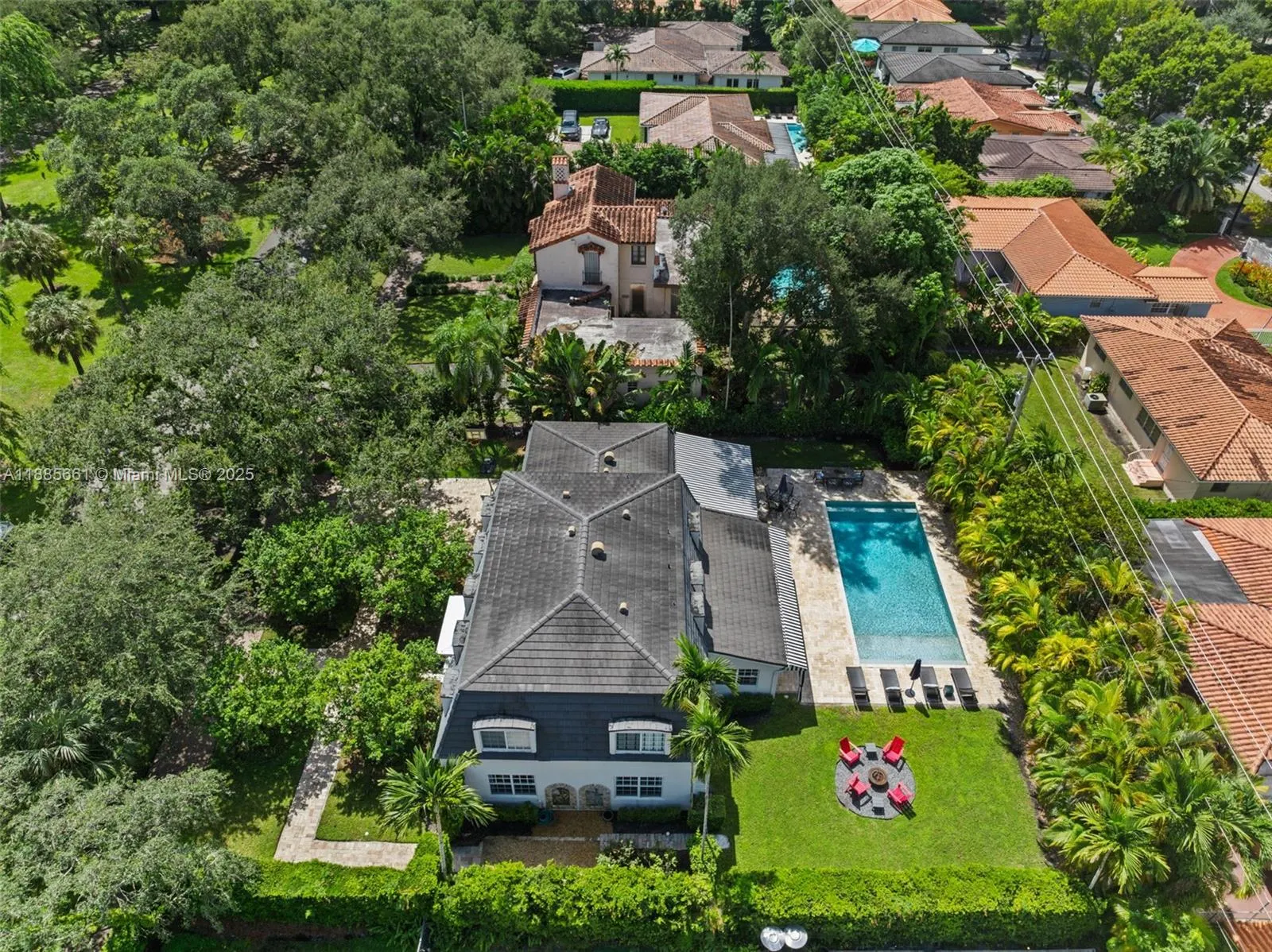 1314 Country Club Prado
