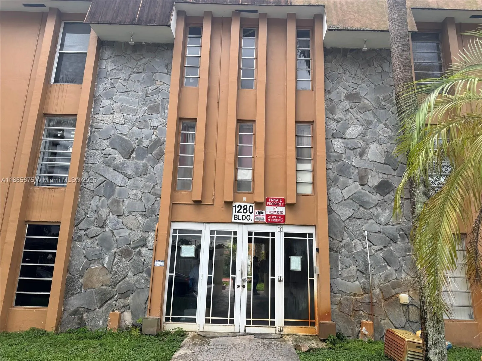 1280 W 54th St, #310B