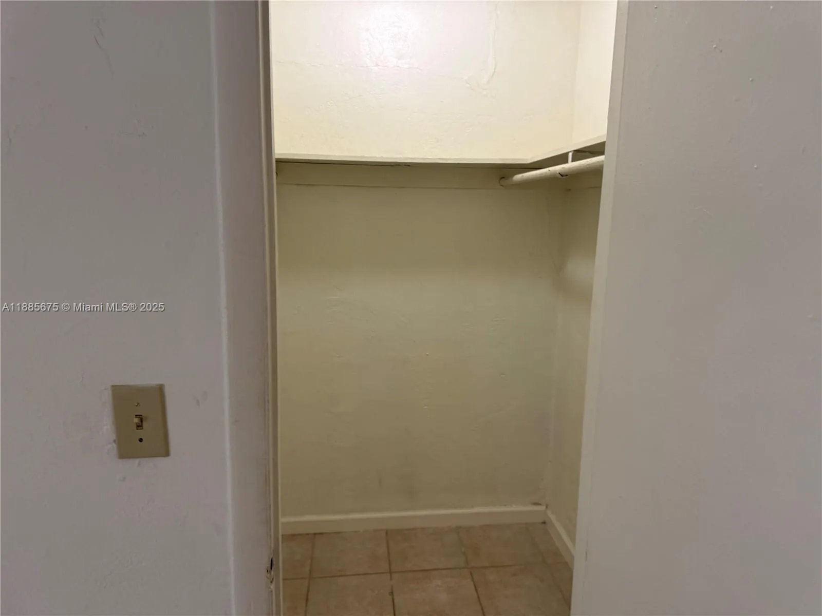 1280 W 54th St, #310B
