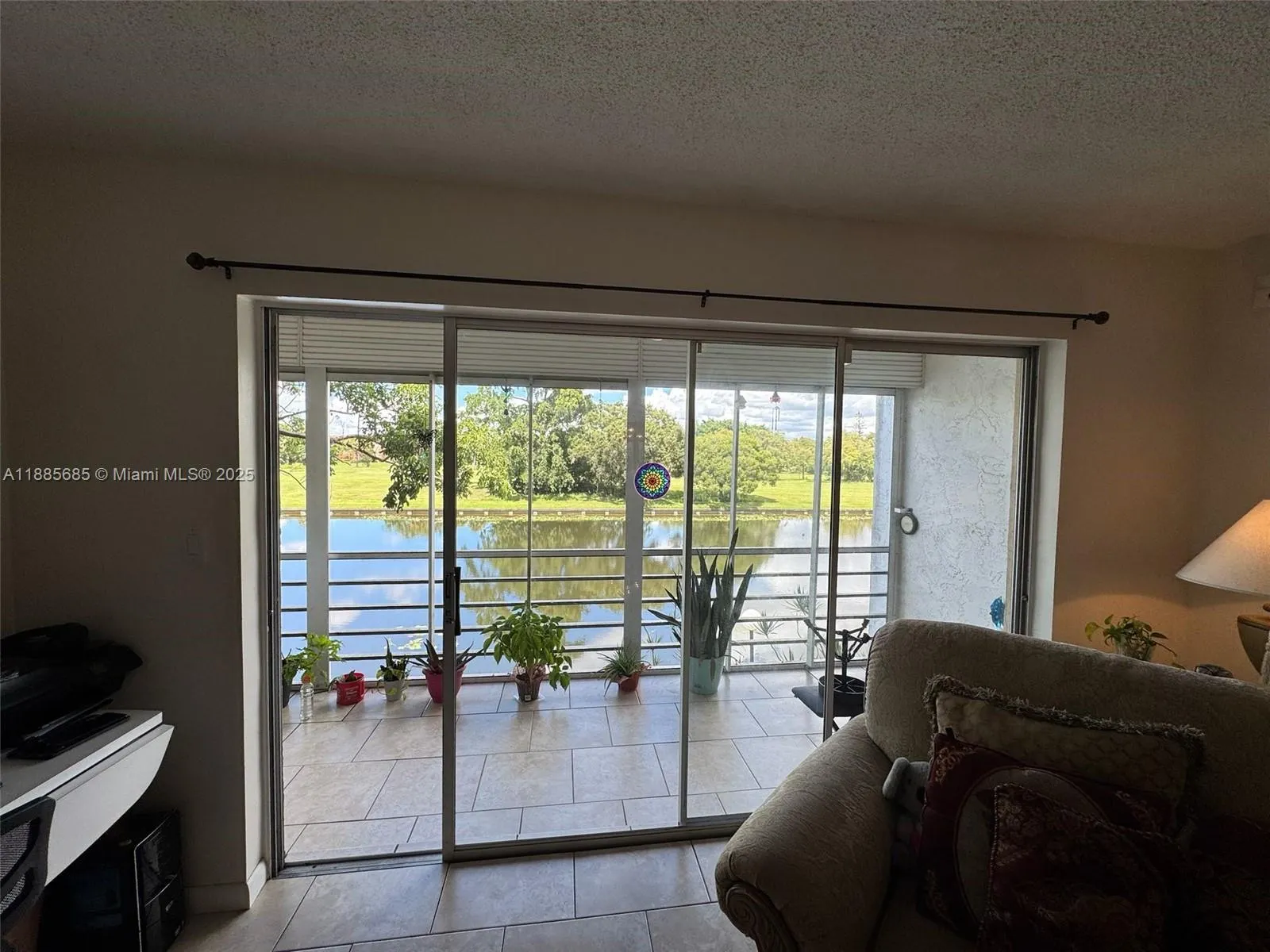 3551 Inverrary Dr, #208