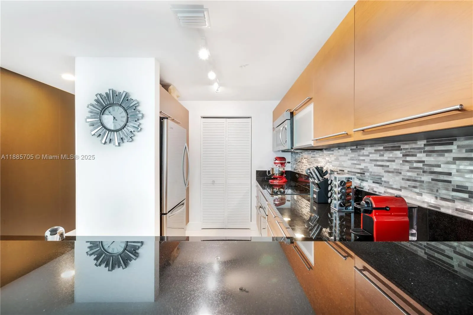 244 Biscayne Blvd, #4604