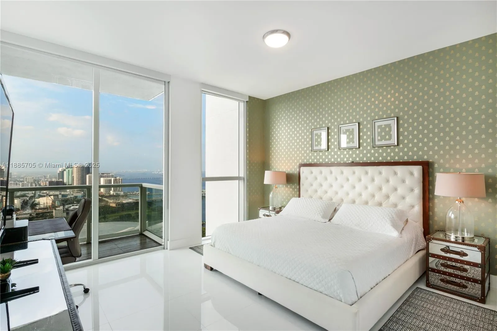 244 Biscayne Blvd, #4604