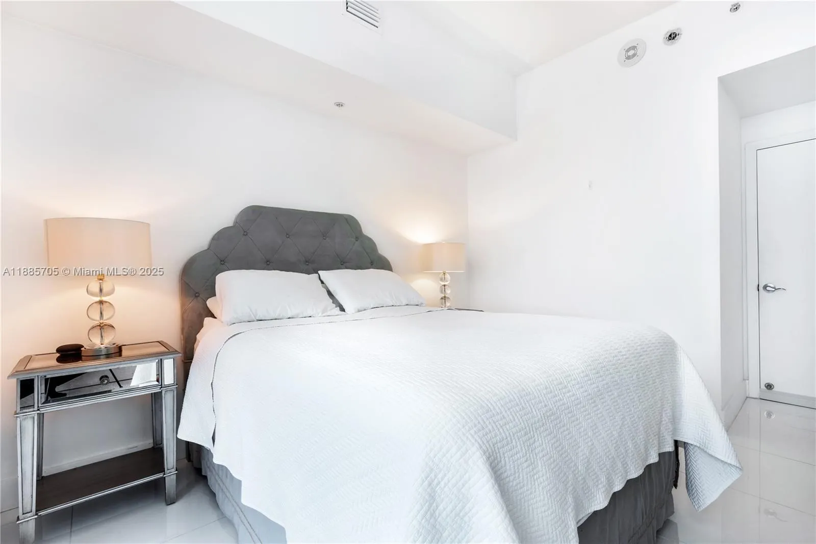 244 Biscayne Blvd, #4604