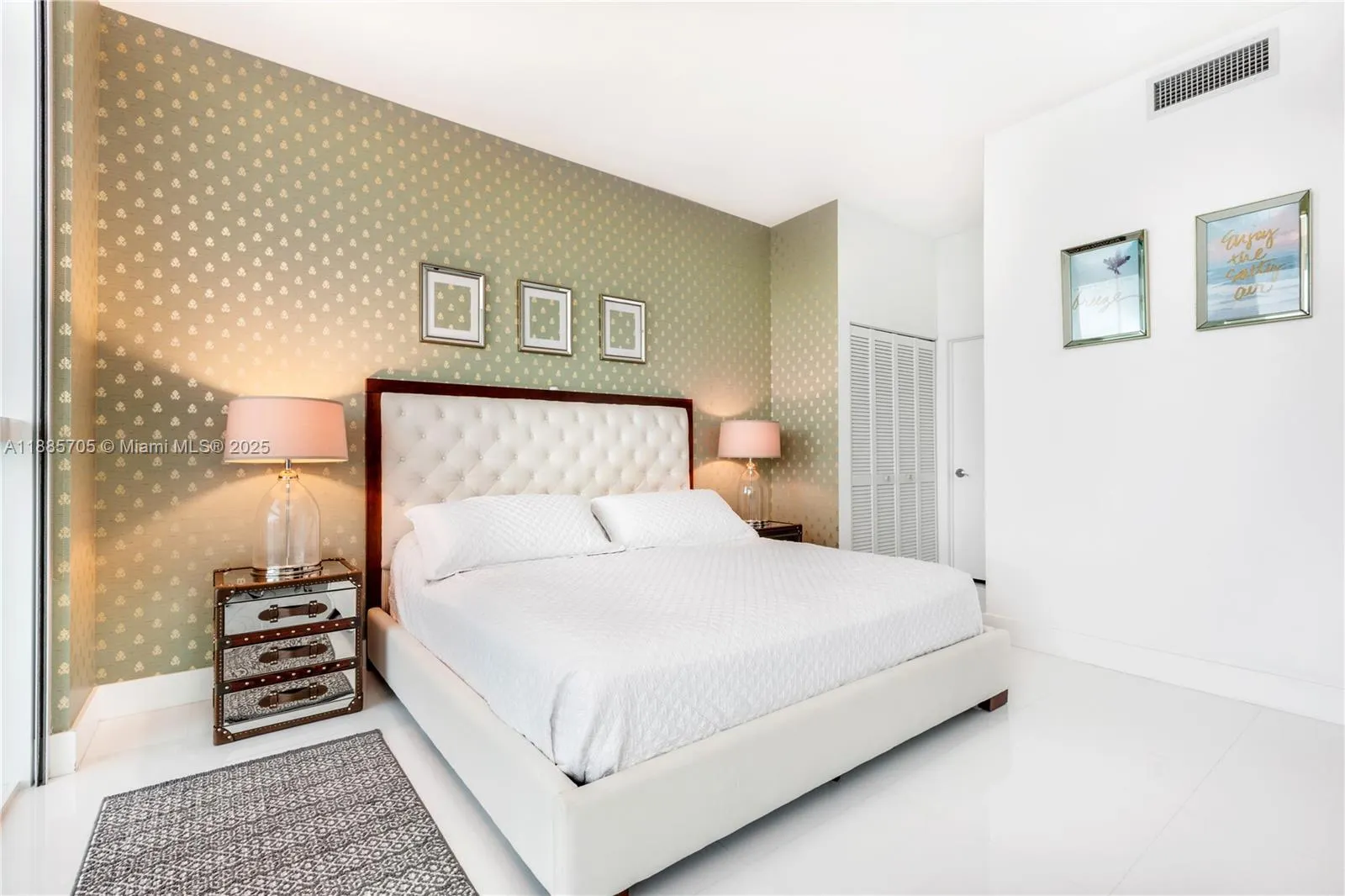 244 Biscayne Blvd, #4604