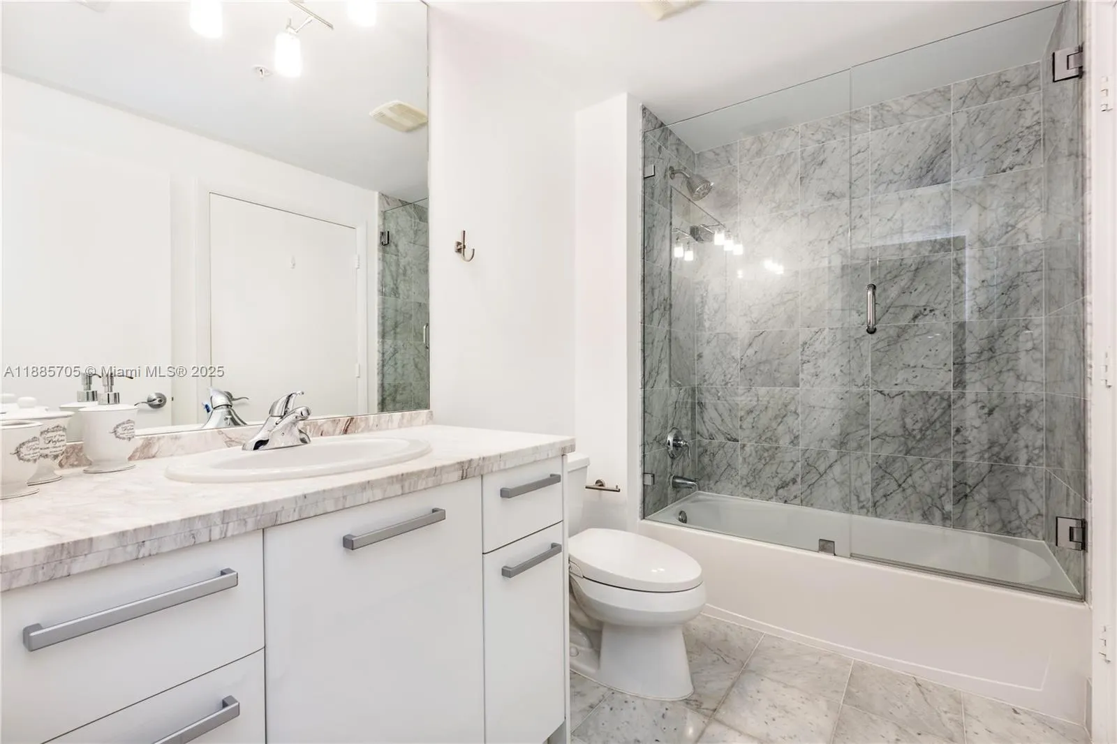 244 Biscayne Blvd, #4604