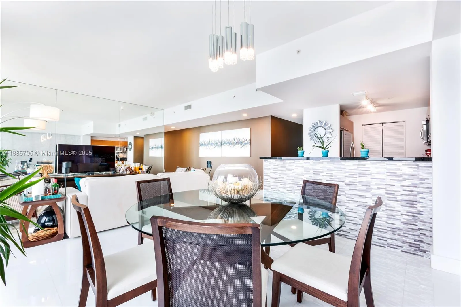 244 Biscayne Blvd, #4604