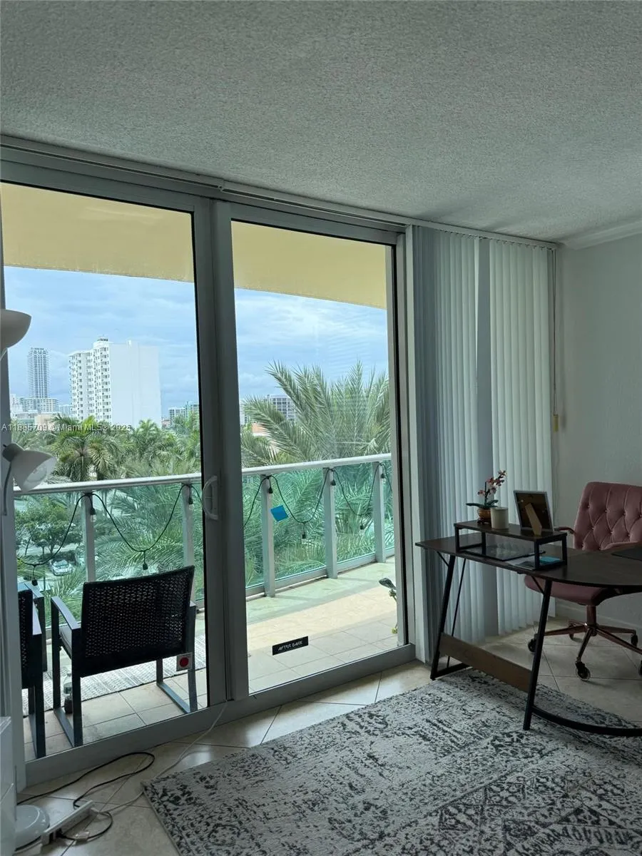 2501 S Ocean Dr, #535