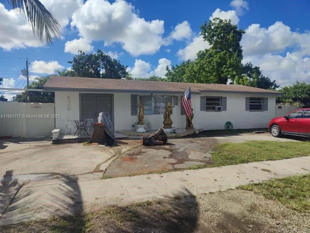 8300 SW 46th St