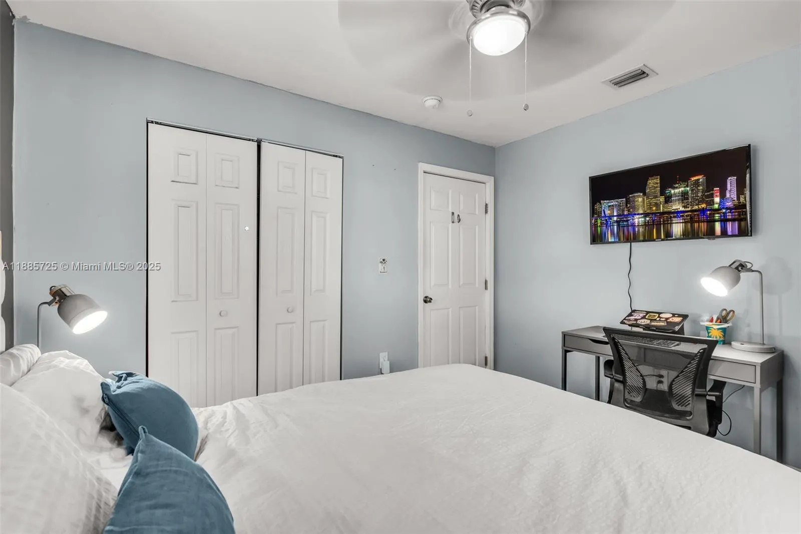 125 NW 127th St