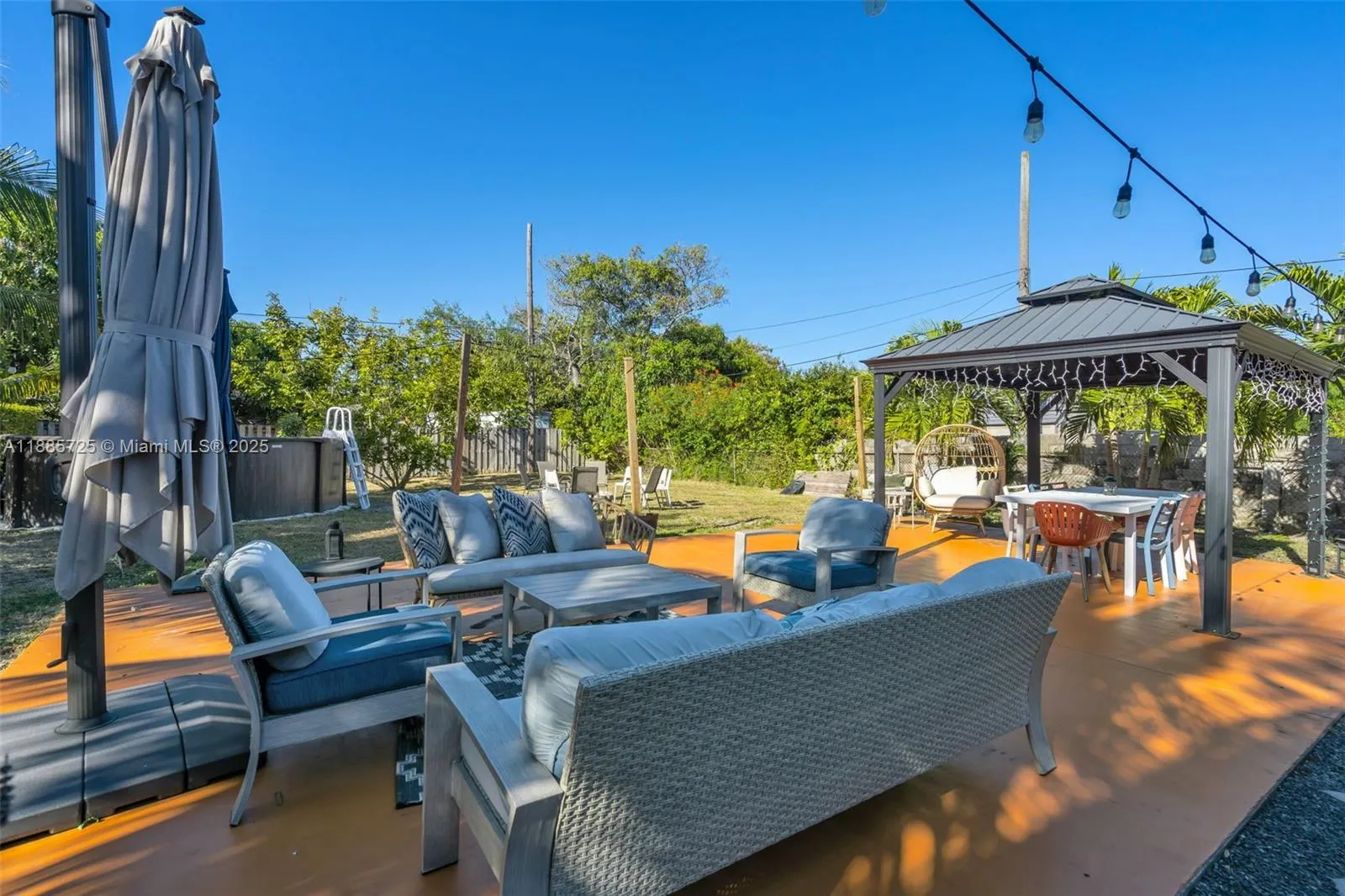 125 NW 127th St