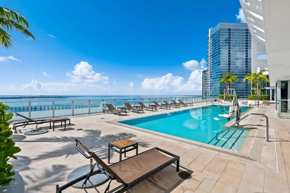 1300 Brickell Bay Dr, #3205