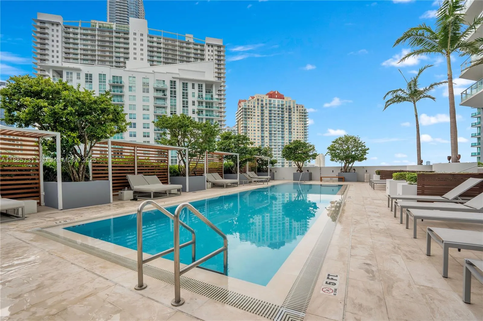1300 Brickell Bay Dr, #3205