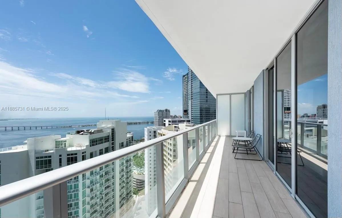 1300 Brickell Bay Dr, #3205