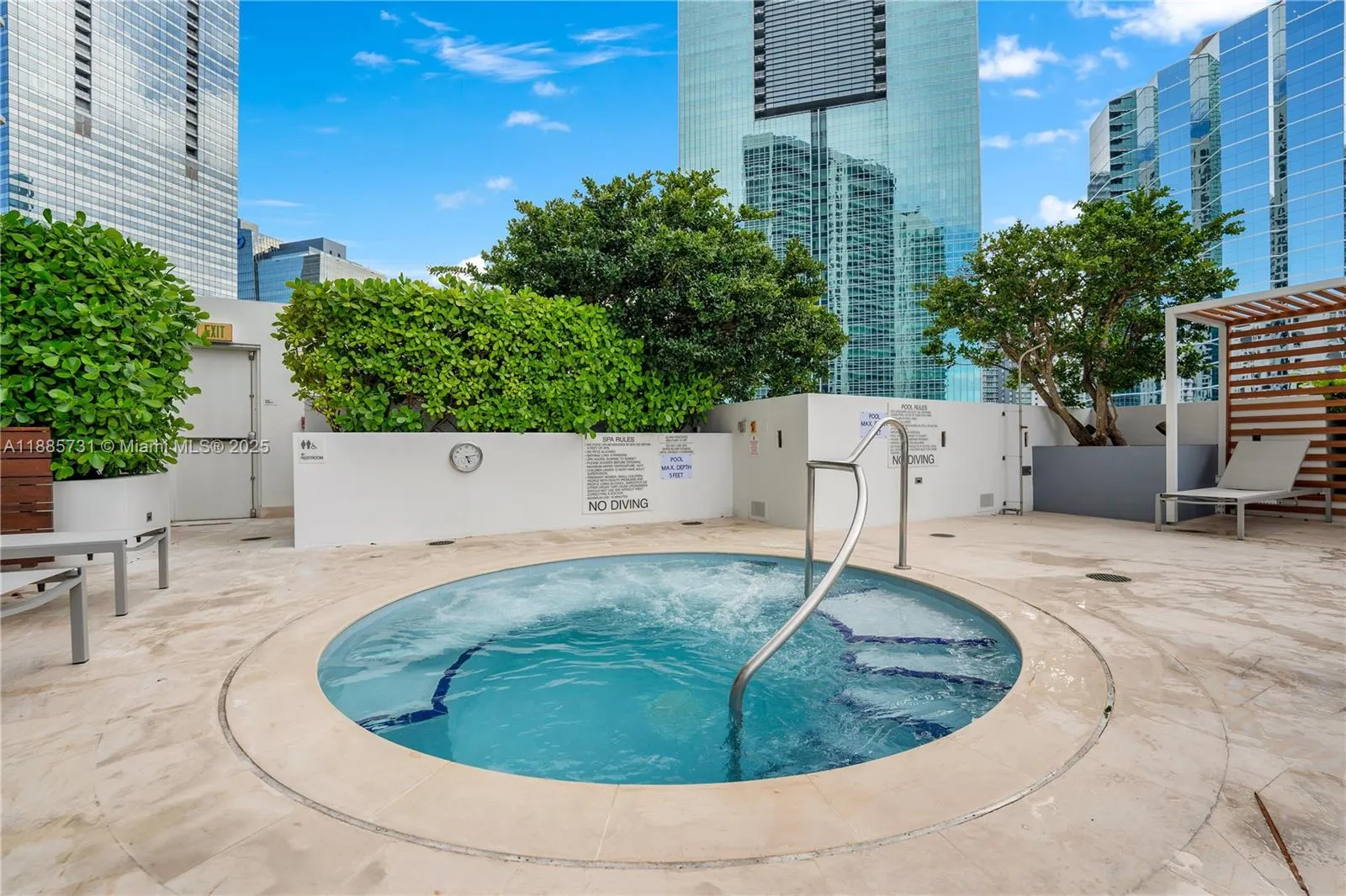 1300 Brickell Bay Dr, #3205