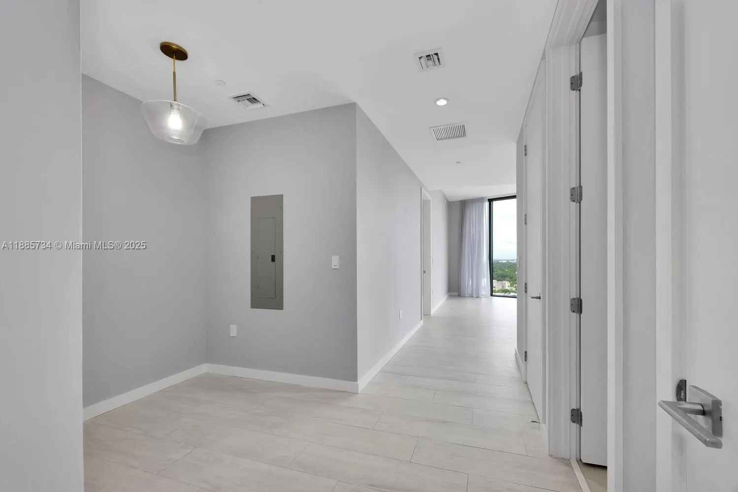 2831 S Bayshore Dr, #2008