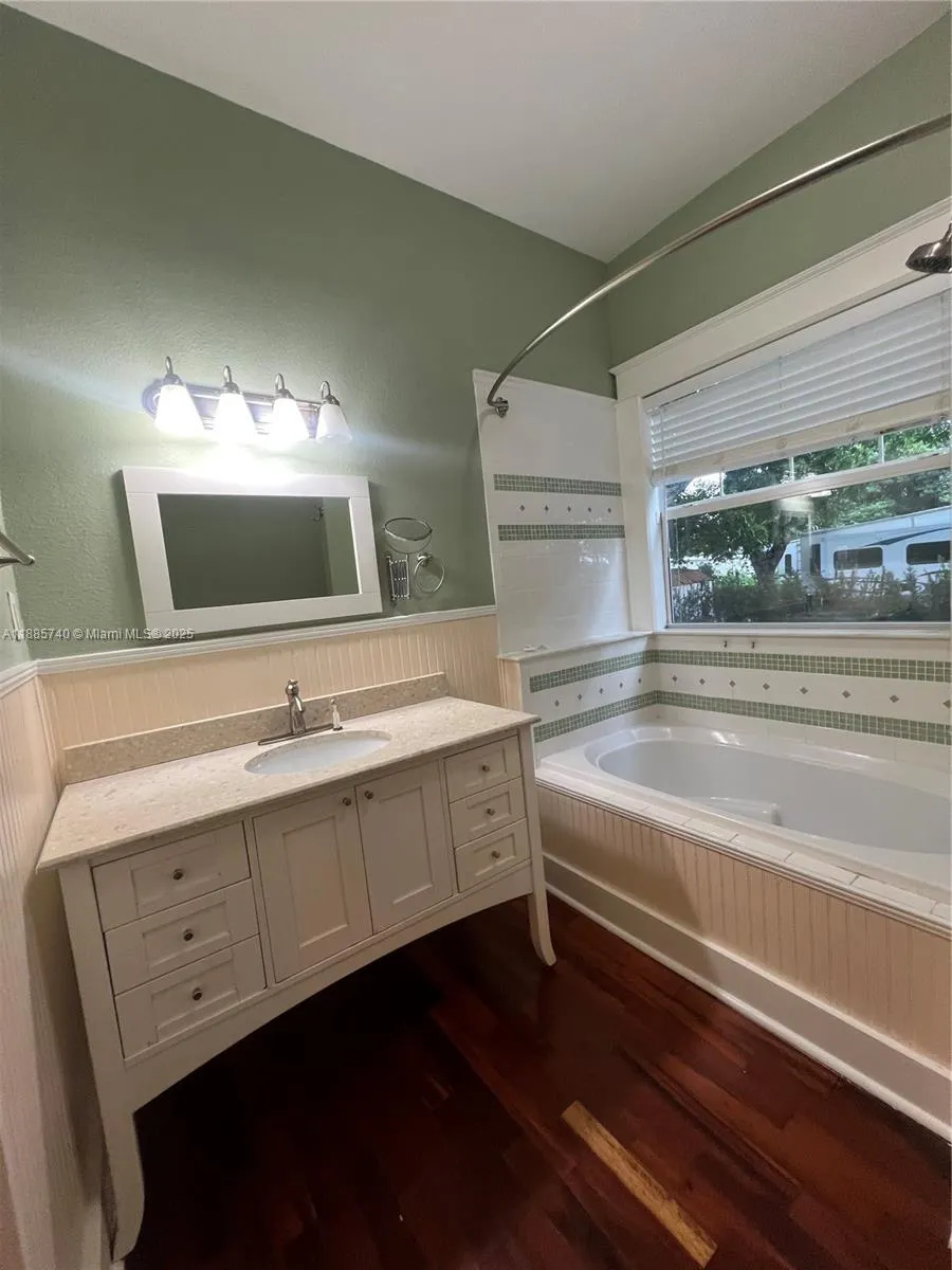 130 SW 1st Ave, #130