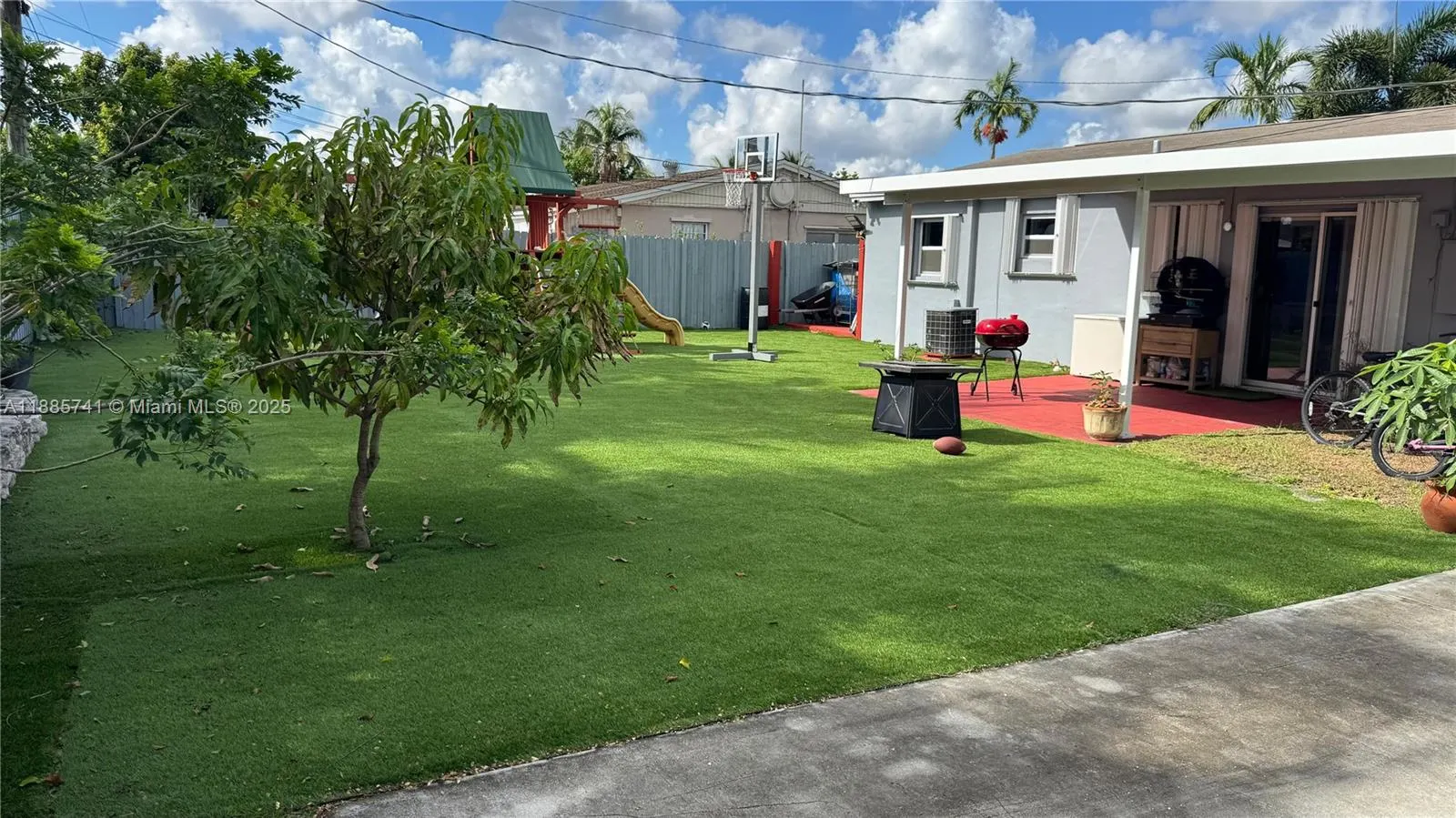 1520 SW 63rd Ter