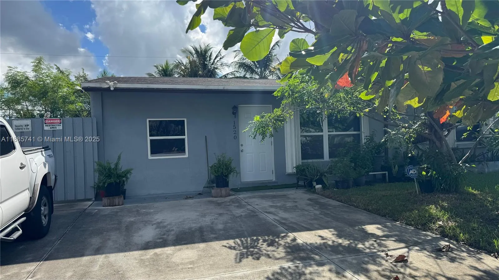 1520 SW 63rd Ter