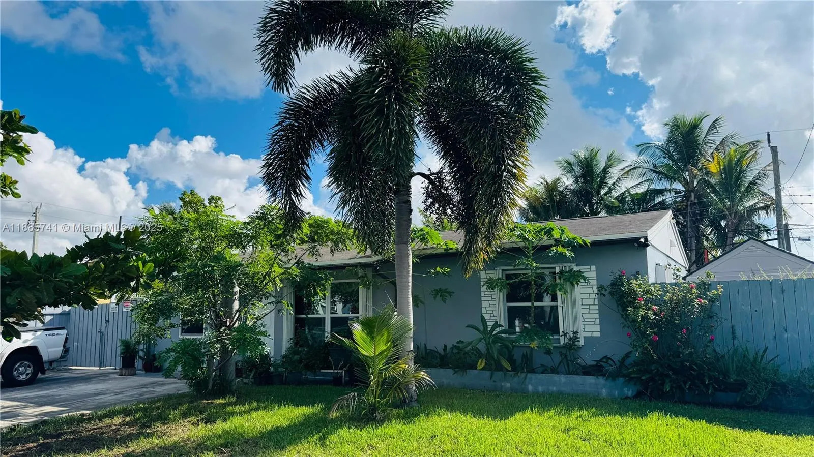 1520 SW 63rd Ter