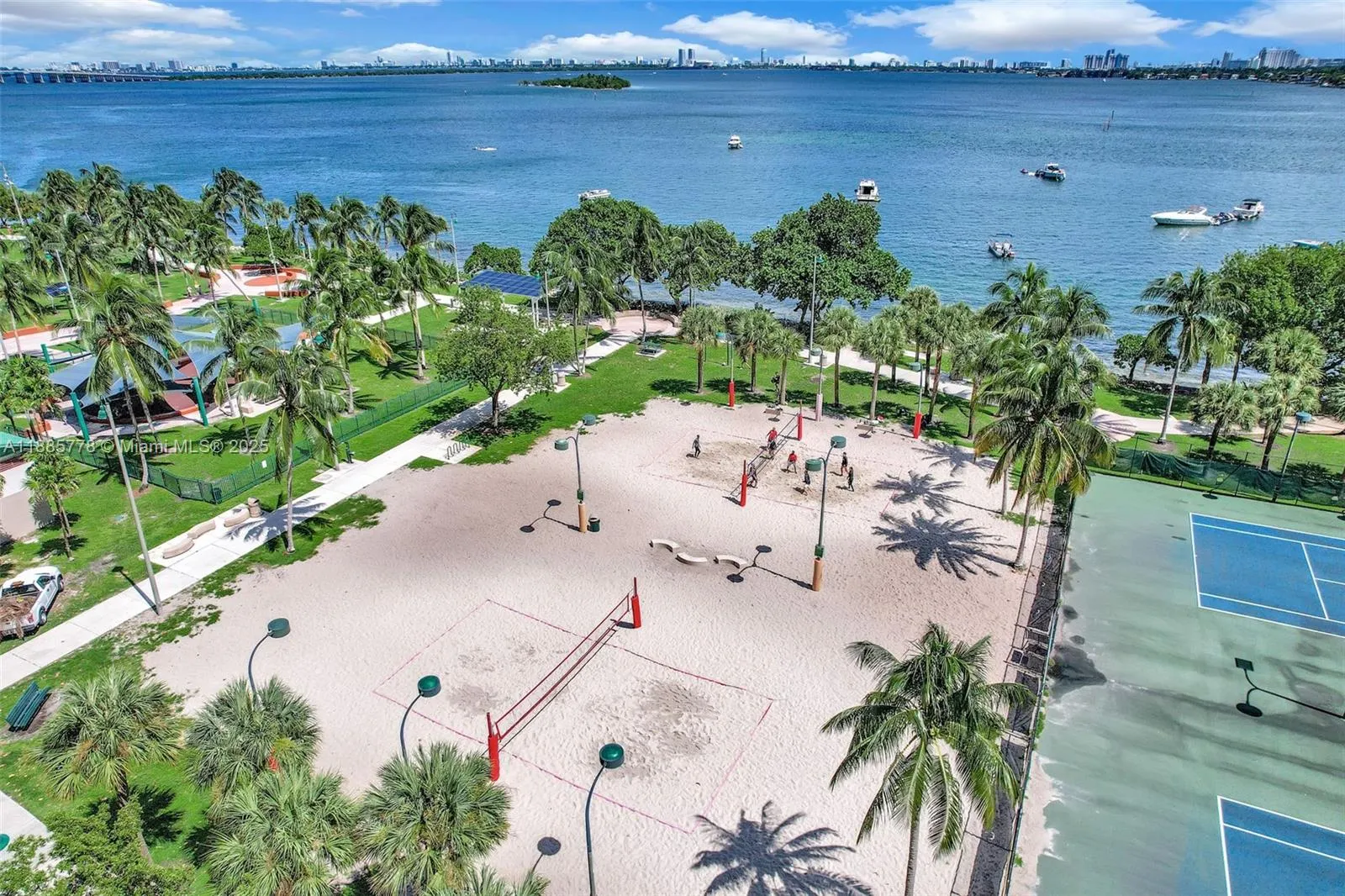 1750 N Bayshore Dr, #3708