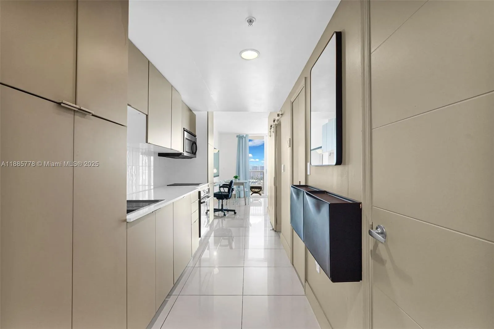 1750 N Bayshore Dr, #3708