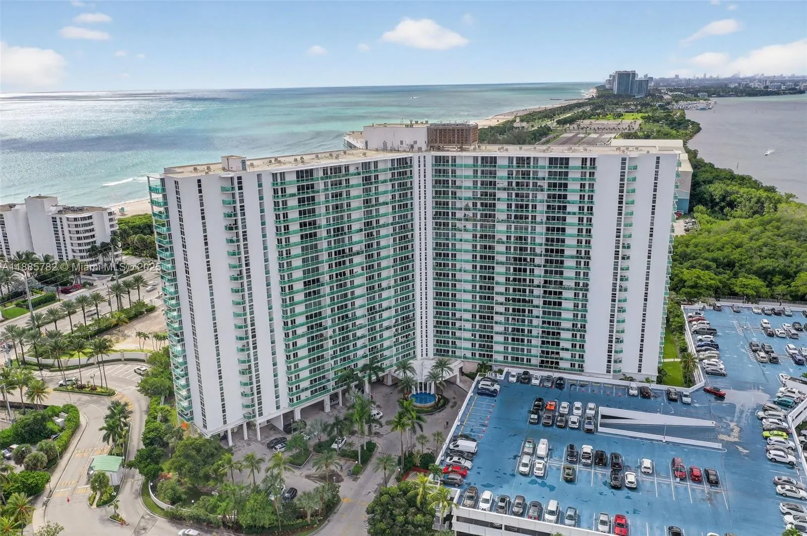 100 Bayview Dr, #1512