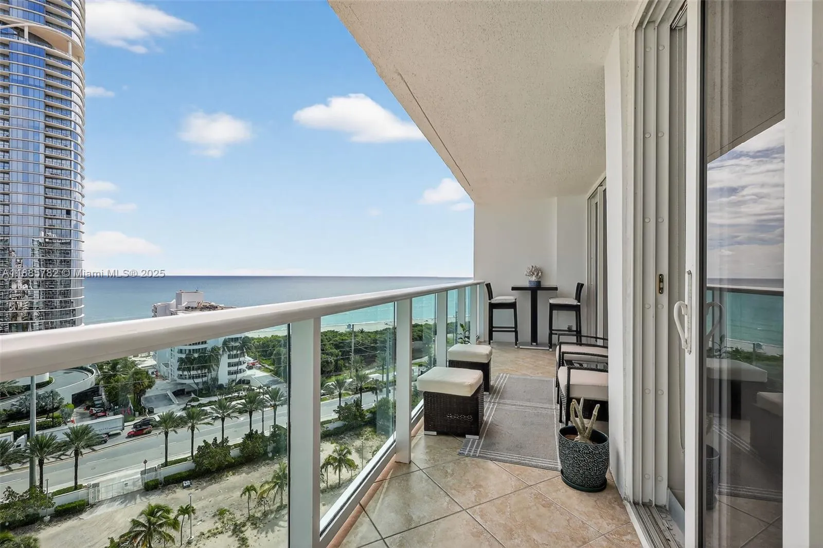 100 Bayview Dr, #1512