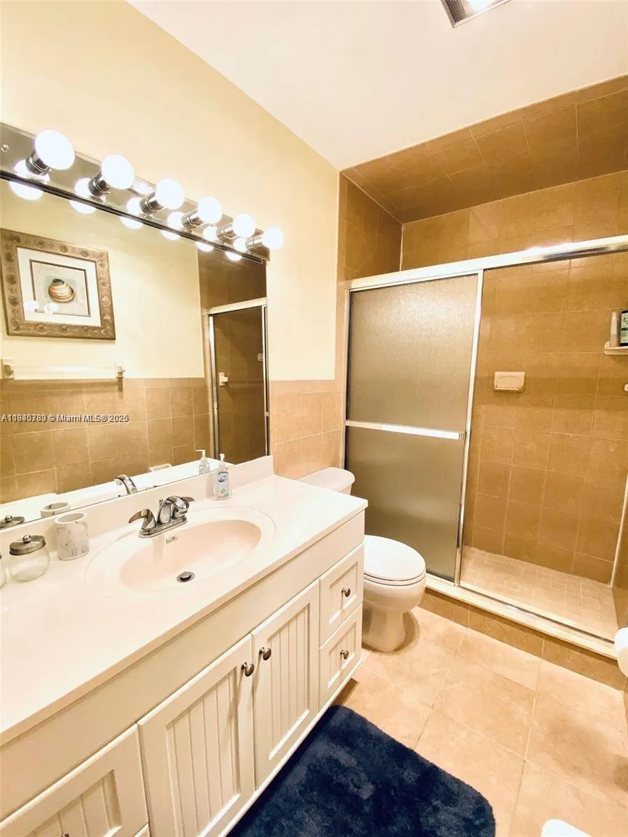1520 Mckinley St, #216E