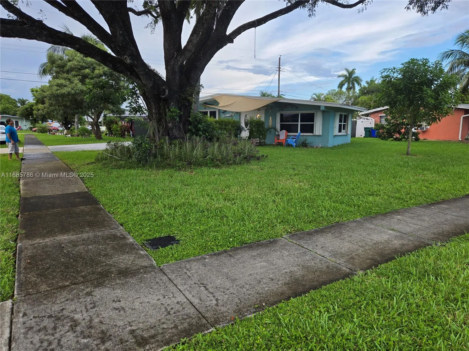 6129 Royal Palm Blvd