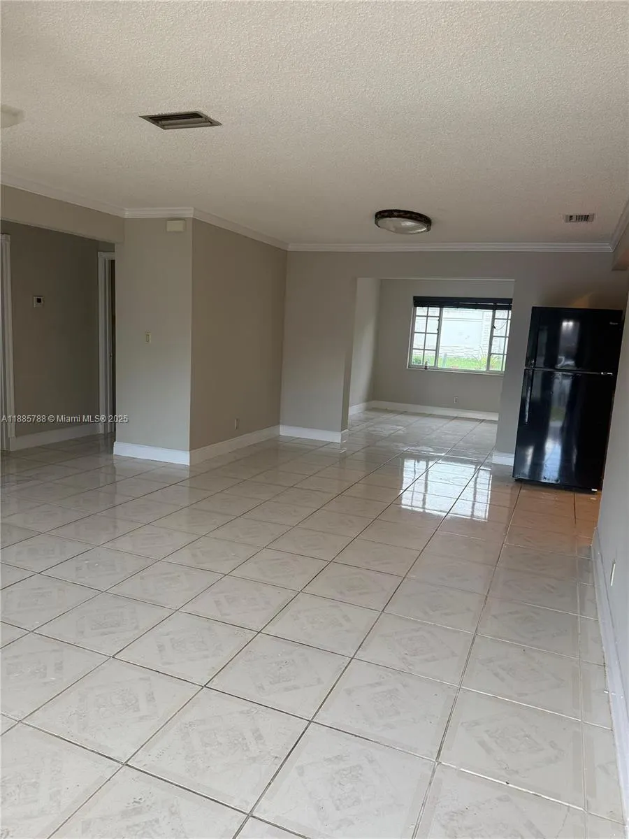 9404 NW 70th St, #9404