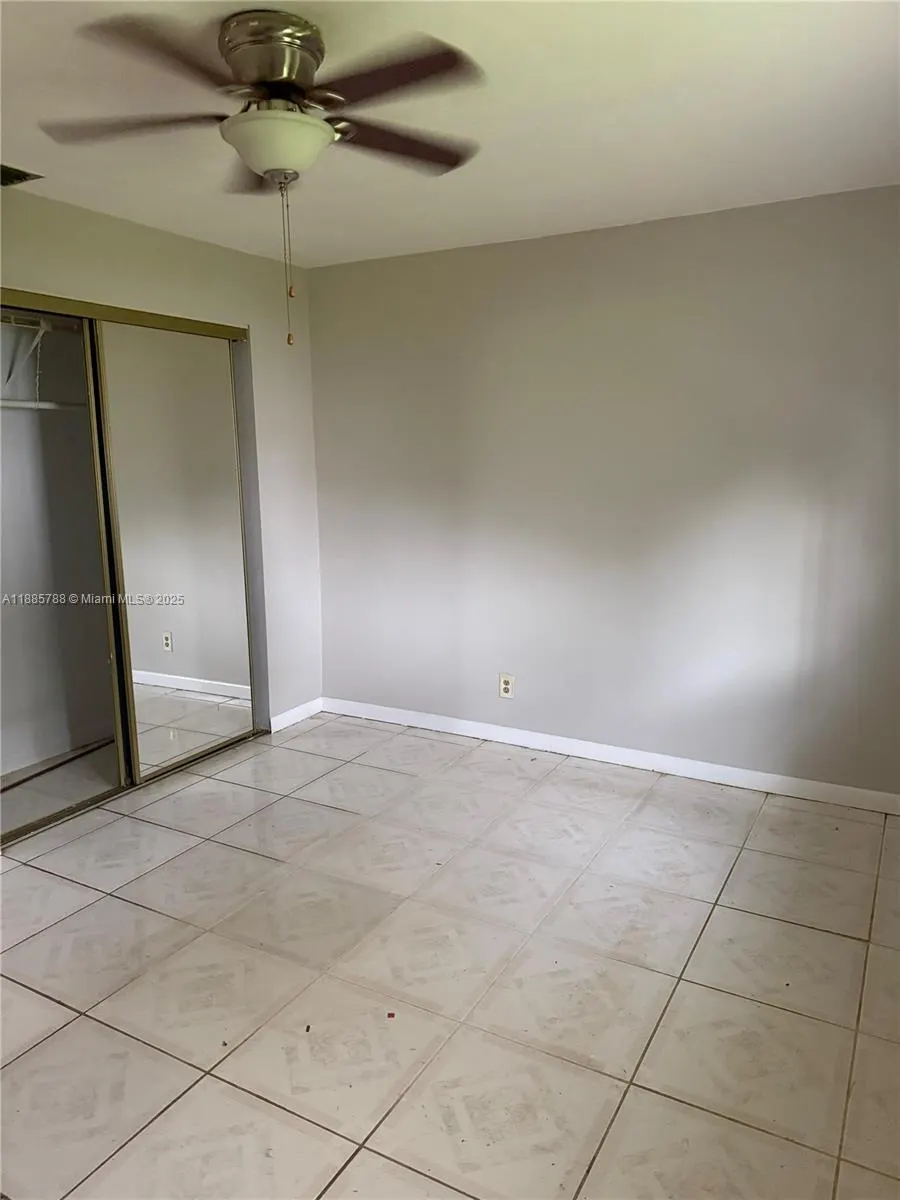 9404 NW 70th St, #9404
