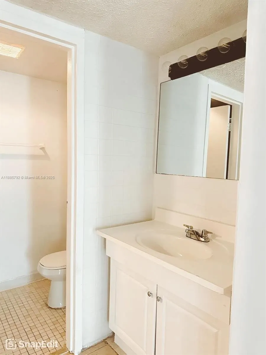 4848 NW 24th Ct, #203
