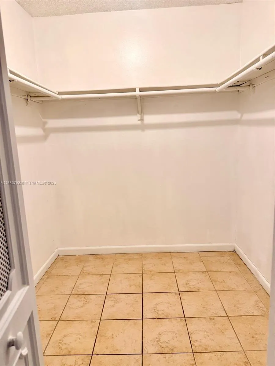 4848 NW 24th Ct, #203