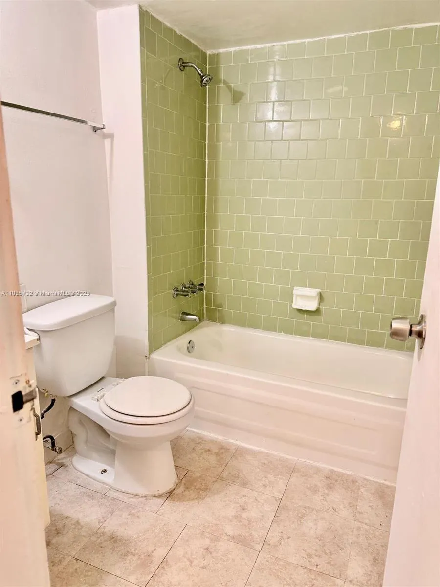 4848 NW 24th Ct, #203