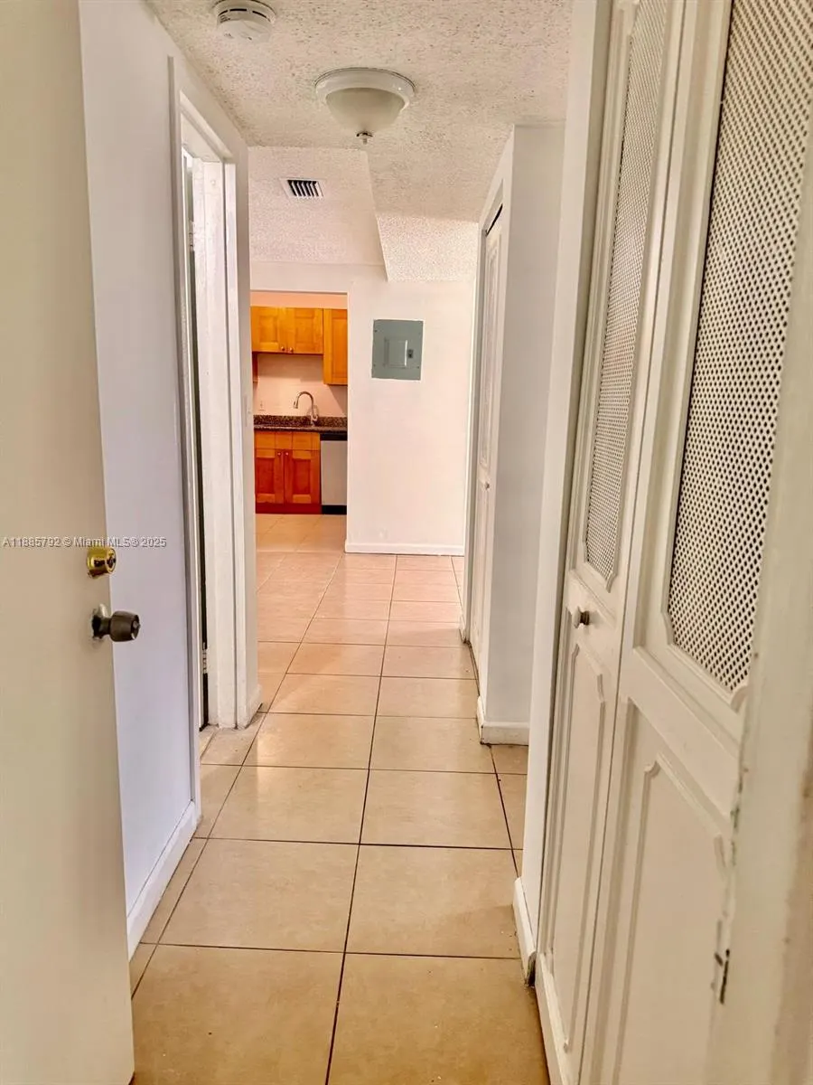 4848 NW 24th Ct, #203