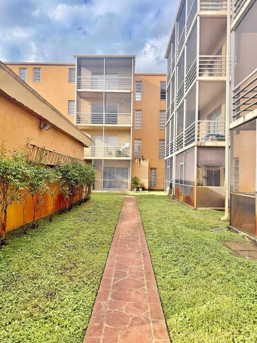 4848 NW 24th Ct, #203