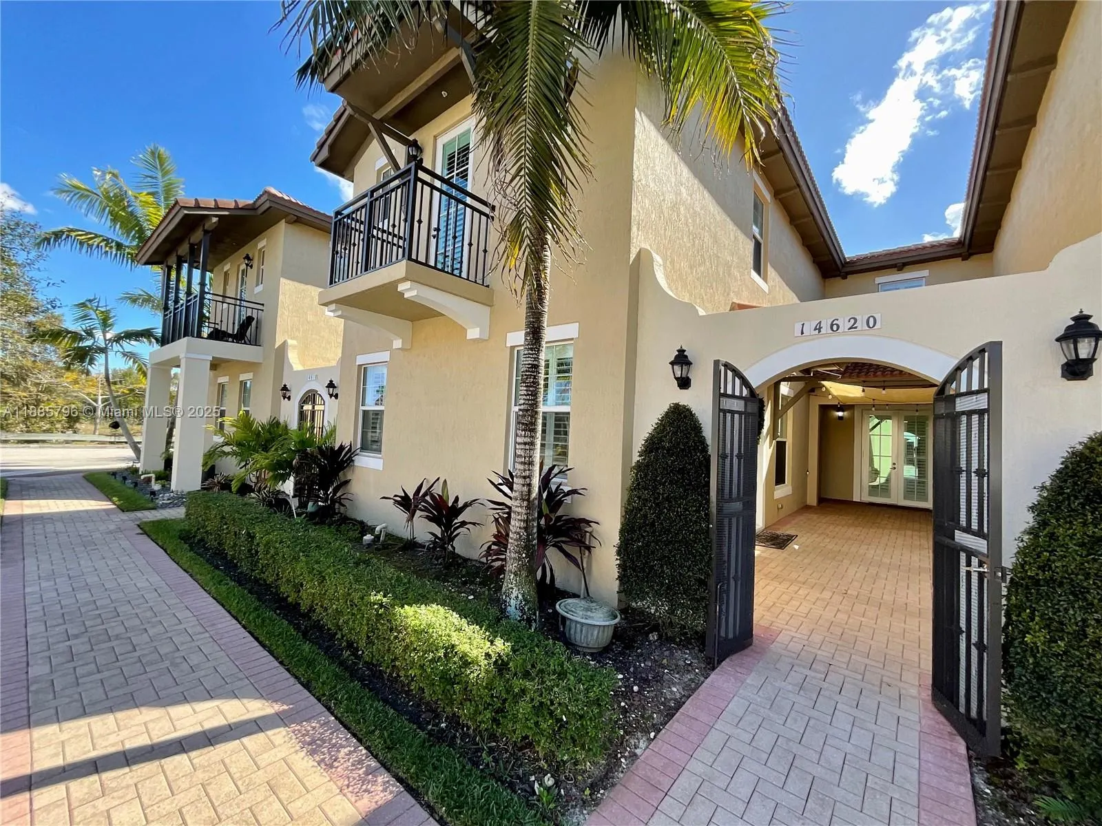 14620 SW 15th St